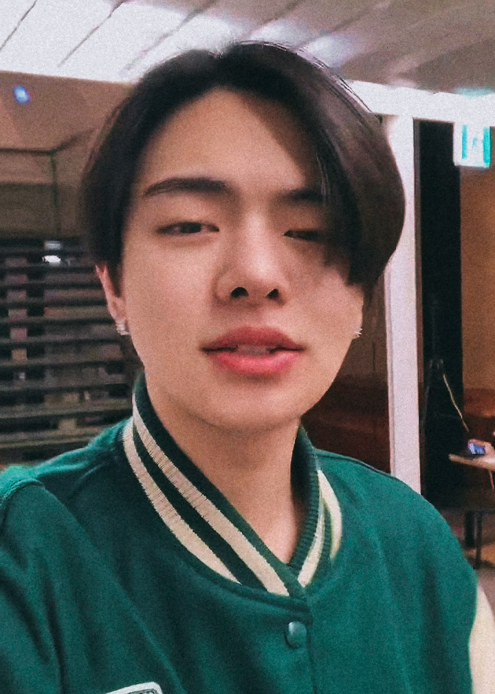 archiveofleo tweet picture