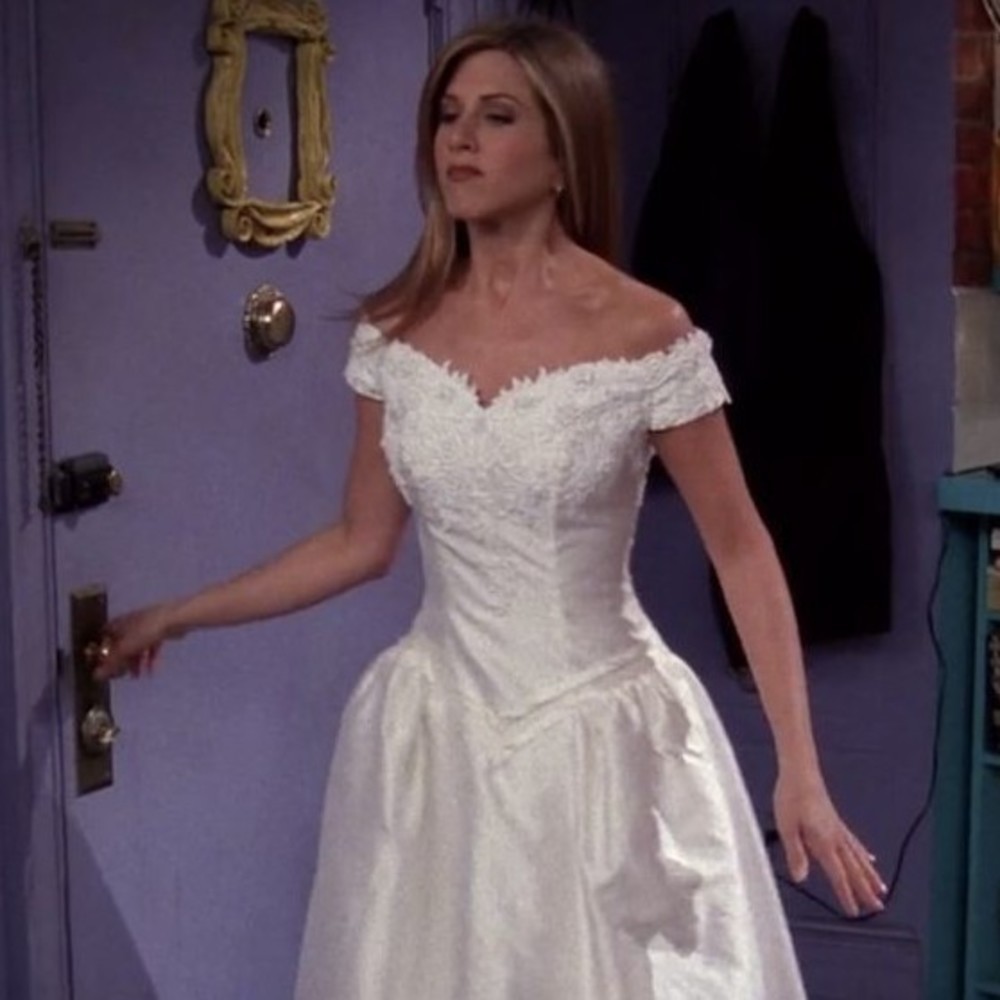 satincumfun's tweet photo. Sexy Jennifer Aniston in satin wedding dress, yes I will marry you 🥰 #satinweddingdress #celebritycrush https://t.co/ufkIanvAk0