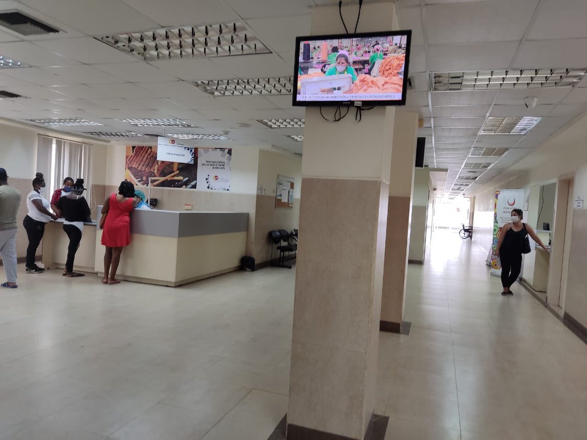 SaludImbabura's tweet photo. #SanLorenzo I Personal del #Distrito08D05 atendió a 407 usuarios durante el feriado de 5 días por los Difuntos
✅En el Centro de Salud Tipo C se atendió a 180 usuarios,
✅ El Hospita Divina Providencia a 227 pacientes, ejecutamos el plan de contingencia,
#JuntosLoLogramos https://t.co/5BiLCpXyii