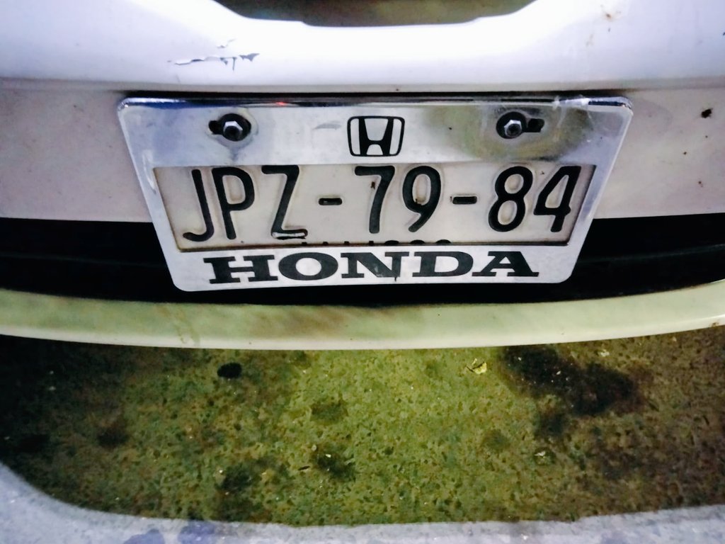 AlertaGDL's tweet photo. Qué les pasa a todos los políticos de México? Ya párenle a las p3nd3jad4s, no?
@EnriqueAlfaroR ya párale! 
Las placas sí se ven! Es una exageración que por no verse el Estado que emite las placas, infraccionen con mas de $13 mil pesos! Hasta sus propias patrullas estan igual ⚠️RT https://t.co/1ECMDIkpL9