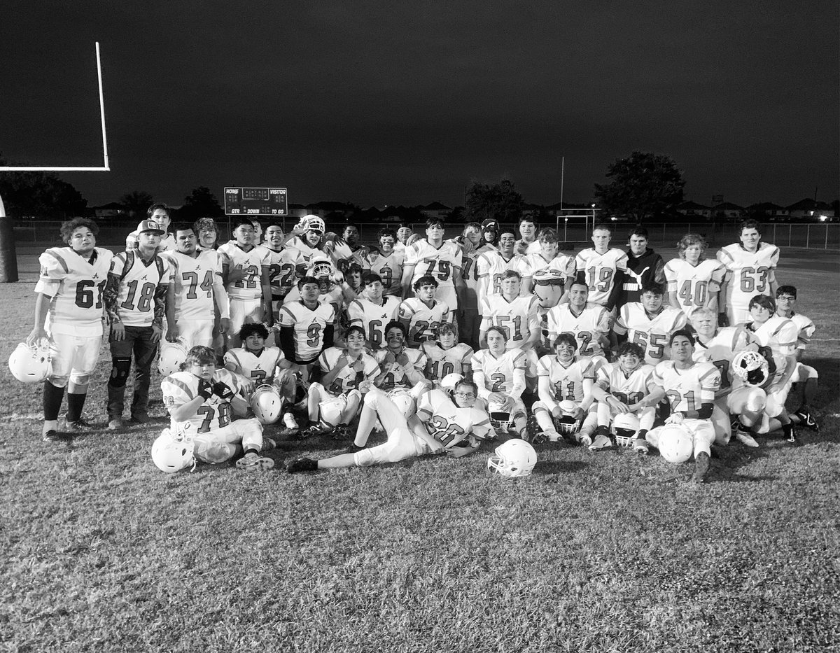 tommyclewis's tweet photo. Wanna brag on our @alvin_jacketfb freshman for a second. Great job this year - overcame and finished the season .500 with a victory tonight. Their growth as players, but more importantly as men, radiates throughout our entire program. Proud. Now the real progress begins. #295days https://t.co/Uj1hbaUR4z