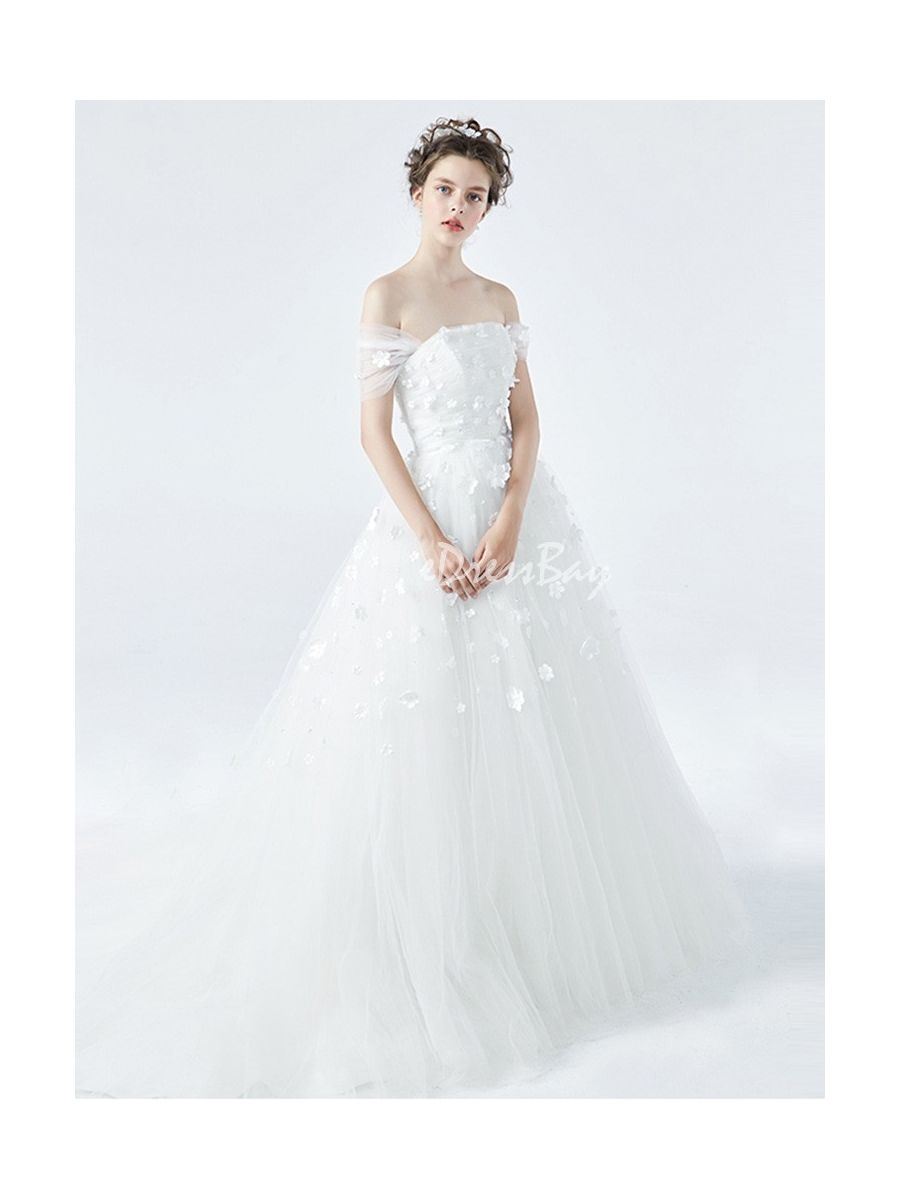 edressbaycom's tweet photo. The perfect dress makes for the perfect day. #edressbay #weddingdress #bridaldress #weddingparty #bridesmaiddress
https://t.co/dMic6PdhAB https://t.co/Sgv0xQTCnq