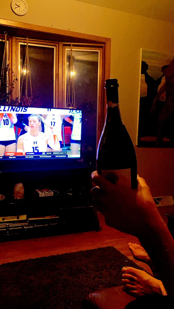 troyercl's tweet photo. Champagne is actually a misnomer unless the beverage has originated from southern France. The Huskers got the sweep in Sparkling White Wine, Illinois.
#B1GBlockParty #libero #dinero #art #bubbly #GBR #SWEEP #practicesafesets https://t.co/36a1kuaNj1