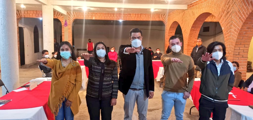 AlfredoIvan_Alv's tweet photo. Atendiendo el llamado d mi partido @PRI_EDOMEX asistí y acompañe a mi PM Electo @Oscar_SanchezMx a la asamblea Municipal. Felicito a quienes tomaron protsta e hicieron valiosas aportaciones rumbo a la XXIII Asamblea Nacional. Principalmente a @Kathya_Serrano representante juvenil https://t.co/z0svgkb4jt
