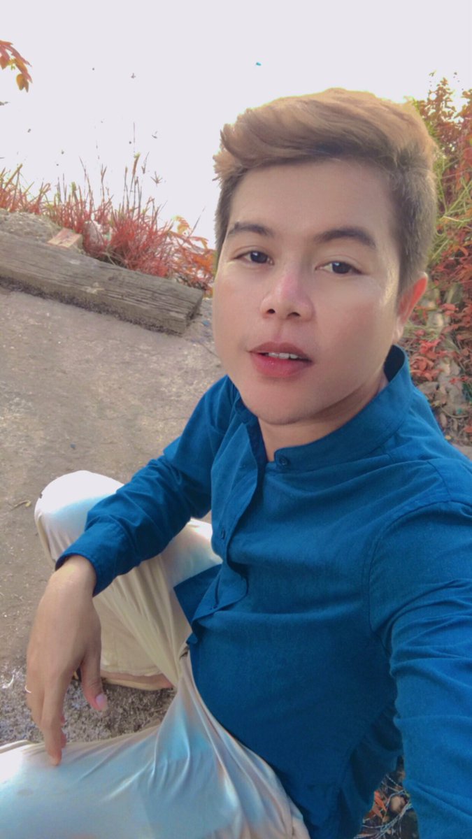 TiNa80909352's tweet photo. 😊😊. ត្រឹកអ្នកកំដ៌រ 😊😊 https://t.co/dbVODENneQ