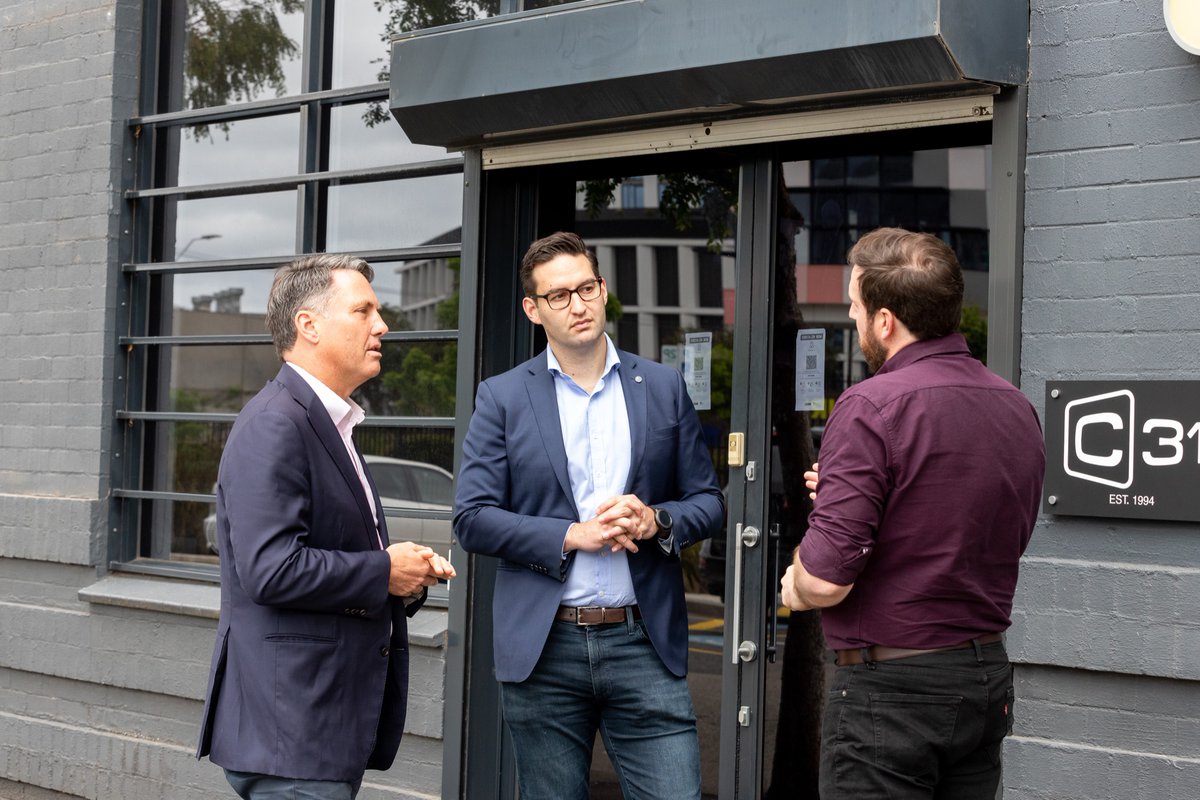 C31Melbourne's tweet photo. We’ve only been in the new office/studio for just over a month and it was great to welcome @joshburnsmp &amp; @RichardMarlesMP from @AustralianLabor  for a quick tour yesterday.

As always we appreciate their ongoing support for Community TV.

#KeepLocalTV https://t.co/RCd25Qq1Gb