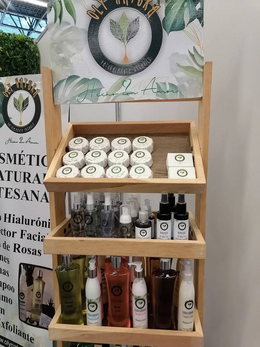 enlazadot's tweet photo. #EXITOSO y lo que le sigue está el III Encuentro Nacional de Mipymes
Delicioso licor #POCHTECA
Hermosos diseños de #MUEBLERIAELTOÑO
Los grandiosos productos de #OLYNATURA
y más, allí lo podrás encontrar
5 Nov último día Expo Guadalajara
REGISTRO https://t.co/5fsVadnt9H https://t.co/zvWdxgKHYb