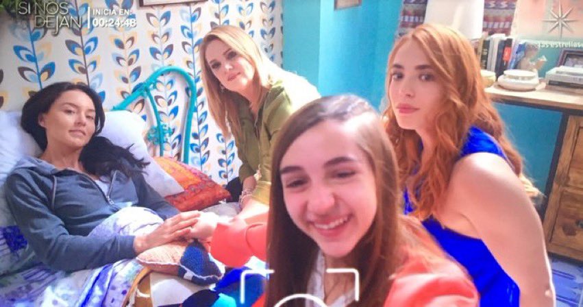 mariamu39's tweet photo. Las 4 mosqueteras 
#VencerElPasado https://t.co/VRH9cNlCjF
