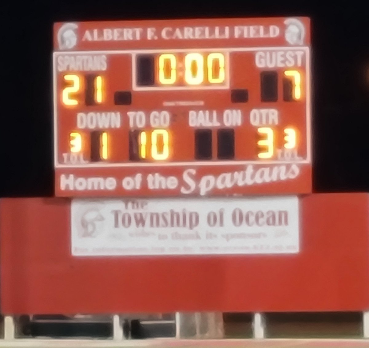 BigRedBoosters's tweet photo. Congratulations to Ocean Twp Varsity Football for their win over Robbinsville Football tonight! Great job team!! #spartanlegacy #OTF #oceantwp #Spartans #ocp #bigredarmy #oceanfootball https://t.co/9WkVI1VhrO