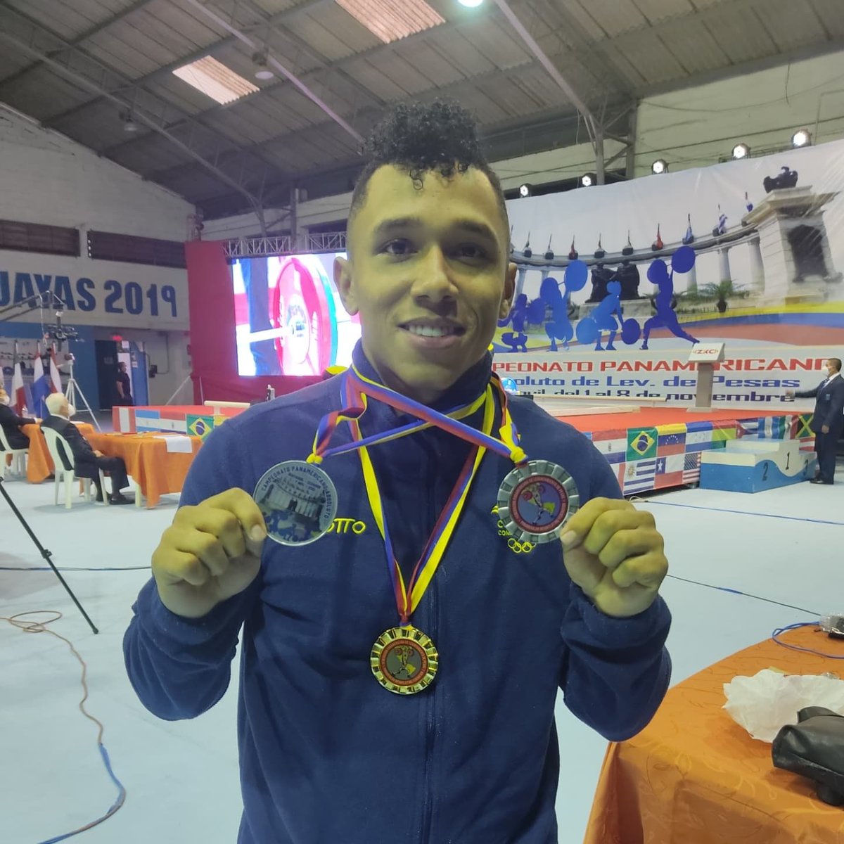 FEDEPESASCOL's tweet photo. ¡EXCELENTE DÍA PARA COLOMBIA! 🇨🇴

En el Campeonato Panamericano Mayores Guayaquil 2021

Colombia se subió al podio en todas las categorías que participó

Rohelis Galvis - 55 Kg - 🥉
Luis Mosquera - 67 Kg - 🥇🥈🥈
Francisco Mosquera - 67 Kg 🥈🥇🥇 https://t.co/HIwCwdBL4L