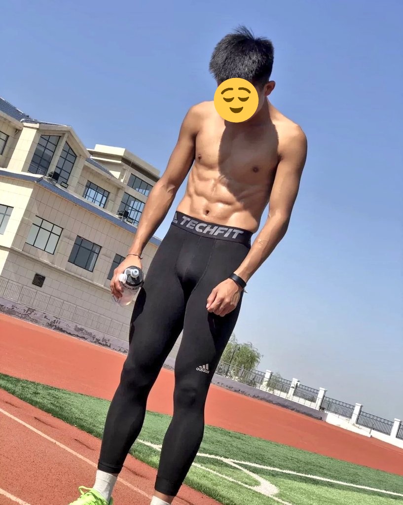 找精牛on X: #体育生#田径啥时候才能有这样的体育生男朋友（图片来源网络） t.cocfkBPBn7D6  X