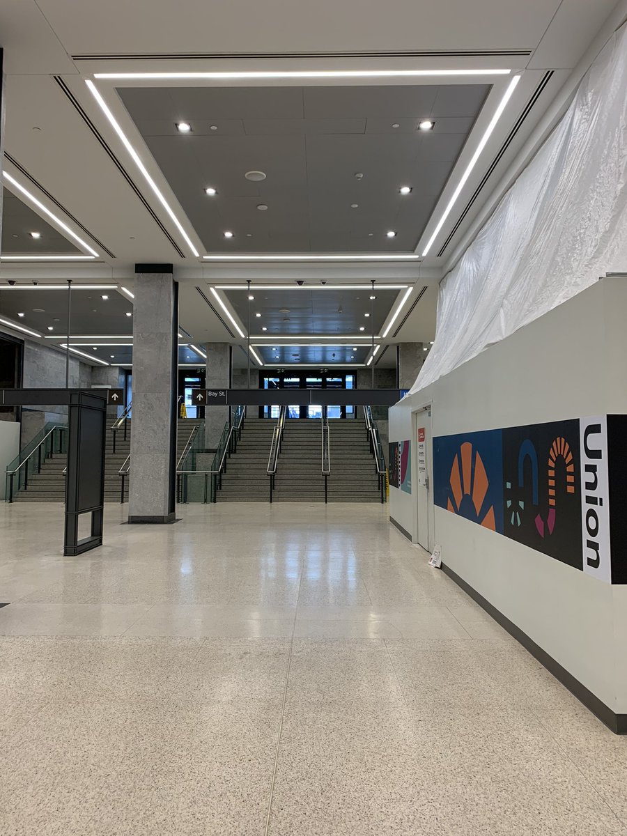 FinnSpirit's tweet photo. Hello @Torontounion! 602 days apart. The new Bay Concourse is amazing. Can’t wait for the final reveal in 2022.
#toronto #torontounion #unionstation #wheretorontoisgoing #lifeonthego https://t.co/1BYORa1EIS