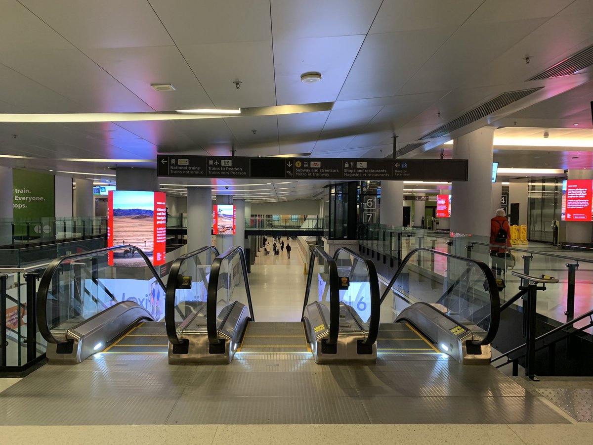 FinnSpirit's tweet photo. Hello @Torontounion! 602 days apart. The new Bay Concourse is amazing. Can’t wait for the final reveal in 2022.
#toronto #torontounion #unionstation #wheretorontoisgoing #lifeonthego https://t.co/1BYORa1EIS