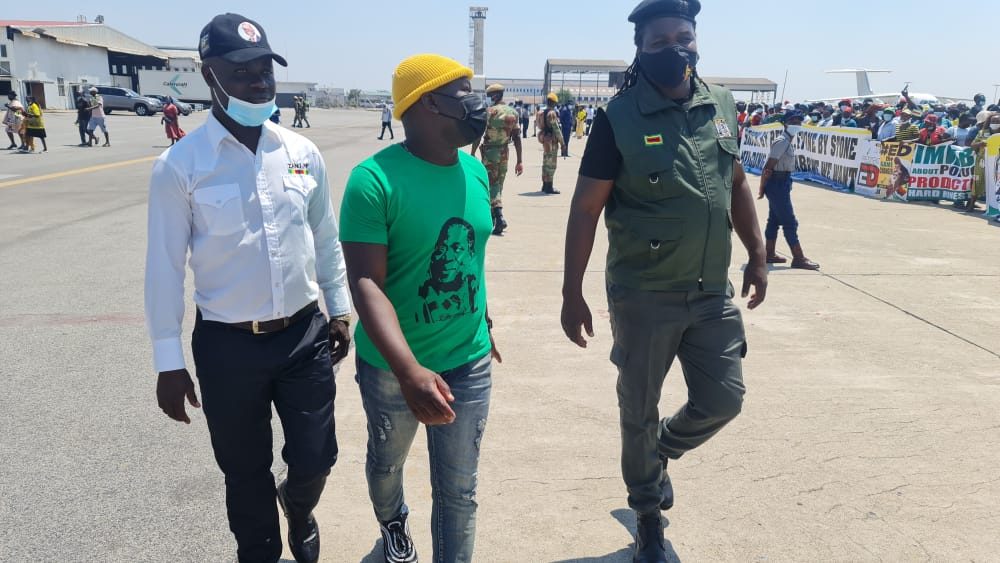 TimothChitembwe's tweet photo. The overwhelming attendance and reception by Harare Province at the RGM Airport as we welcomed H.E President Cde E.D Mnangagwa, is nothing short of what will happen in the 2023 harmonized elections. ZANU PF WILL WIN RESOUNDINGLY!!. @_PeterAnusa @TendaiChirau https://t.co/HXsLAgjMkp