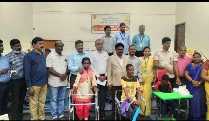 APD_India's tweet photo. Thank you @Mindtree_Ltd for donating aids & appliances to 41 children with special needs, under APD's #InclusiveEducation program in #Chitradurga. These devices give wings to the children, enabling independence, confidence & joy in everyday life.
#CSR #DonorSupport #SupportCwSN https://t.co/3KCPPfWwI2