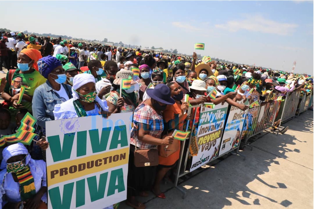 TimothChitembwe's tweet photo. The overwhelming attendance and reception by Harare Province at the RGM Airport as we welcomed H.E President Cde E.D Mnangagwa, is nothing short of what will happen in the 2023 harmonized elections. ZANU PF WILL WIN RESOUNDINGLY!!. @_PeterAnusa @TendaiChirau https://t.co/HXsLAgjMkp