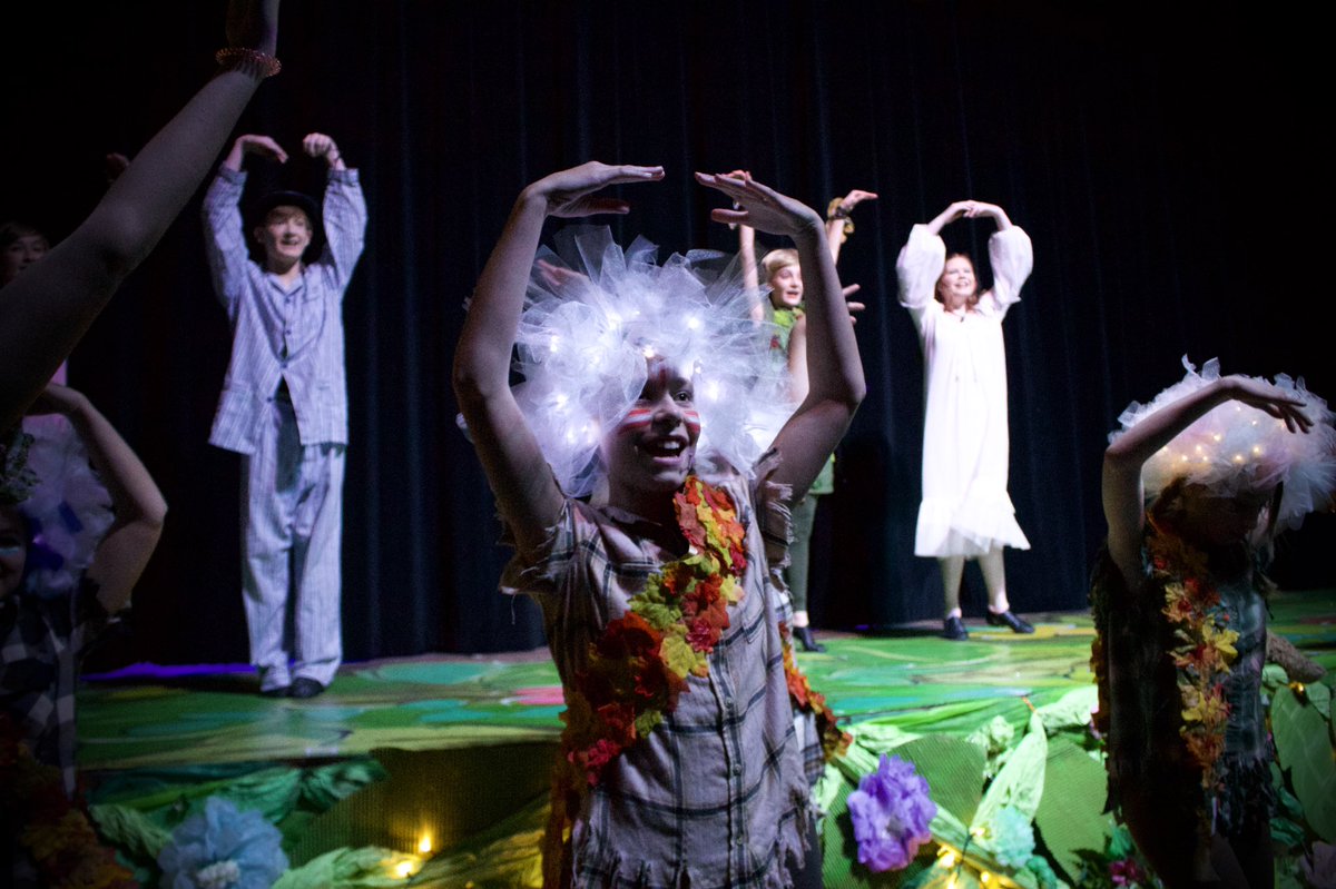 wcsMCMSai's tweet photo. Check out our beautiful dancing clouds in Peter Pan Jr! @mtishows @iTheatrics @wcsCOfinearts https://t.co/3hYIq6b1Jg