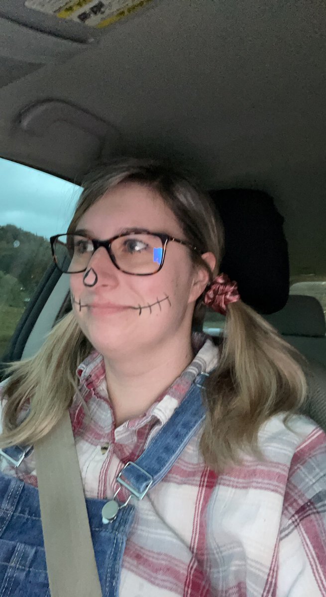 abbigator15's tweet photo. RIP Spooky Szn 🎃 https://t.co/aQTvKJVyQp