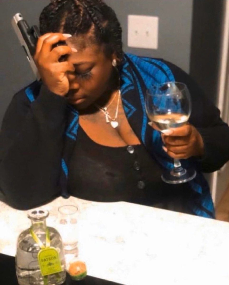 kaylantanyce's tweet photo. me after listening to you don’t know me #SummerWalker https://t.co/c5XRvV6fbb