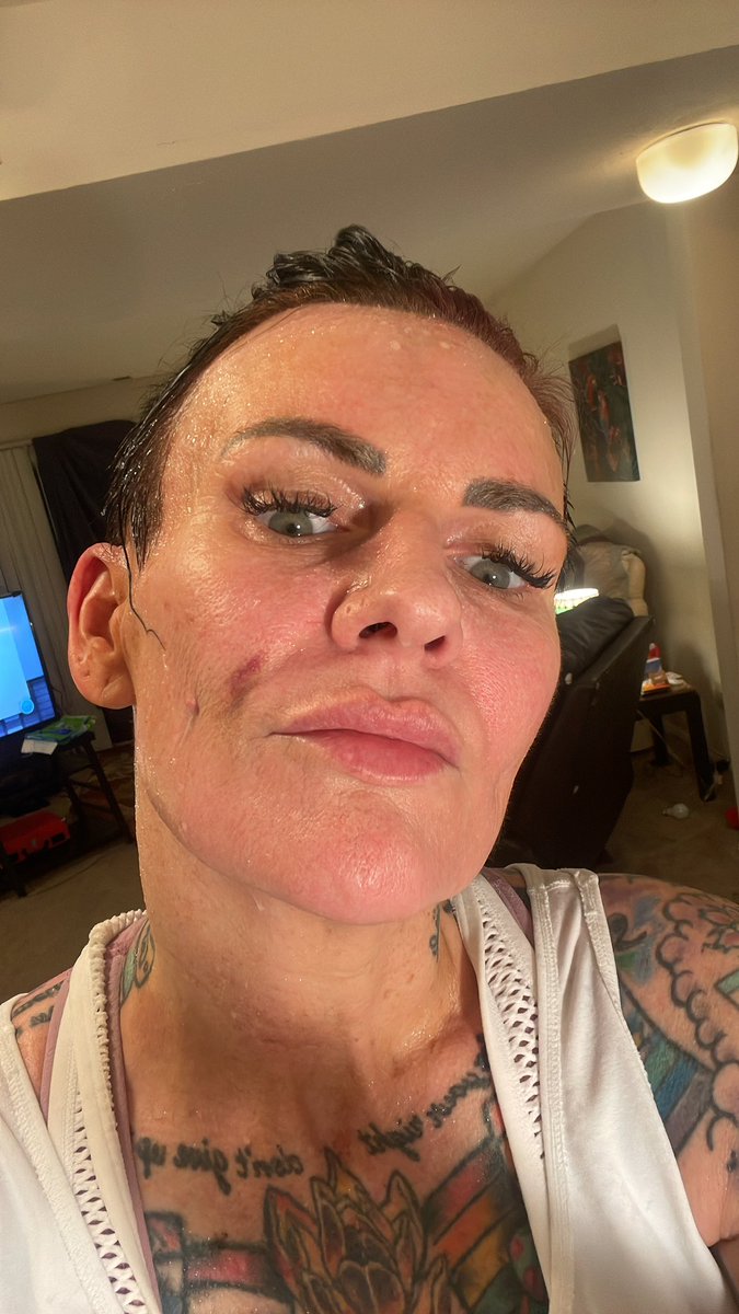 stephanwo3_a's tweet photo. anyone ever done #Coredeforce workout by @Beachbody?! INSANE AND AMAZING! https://t.co/rBDJu3sbDY