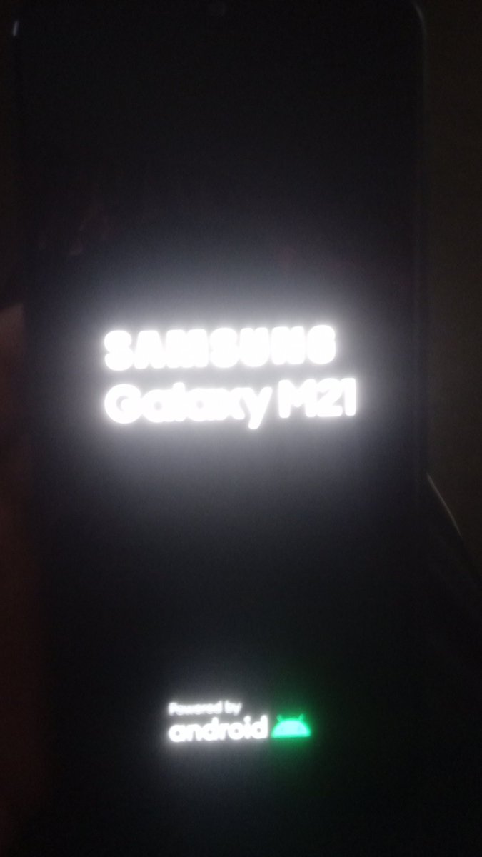 Amirsaifi9's tweet image. #trustbroken
hanging on samsung logo and auto restart problem in #galaxym21 #galaxym31 
Service center told me to change motherboard.
Charge Rs 7000 above. Its a major problem in these devices.
 #exynos9611 #exynos9610 
@SamsungIndia @Samsung @SamsungMobile @SamsungSupport
