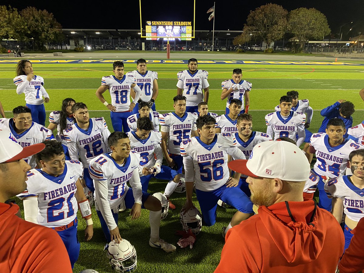 PAGMETER's tweet image. Football 🏈 final 
Firebaugh 42 Sunnyside 22

Danny Olivera with 6 Touchdowns 

The Eagles made a statement!
@FHSeaglesports