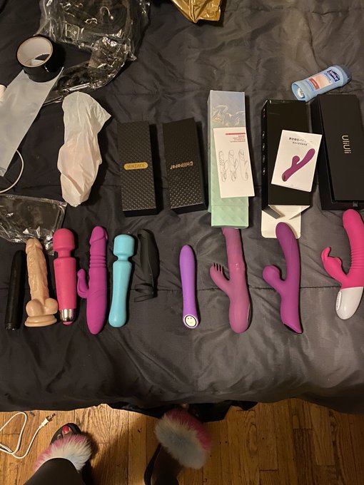 All the toys I&rsquo;m receiving 🎁🎁🎁reviews are next 🥰🥰🥰 https://t.co/OyzaYwAFe5<a href="/tag/buyer"class="tags"><span>#buyer</span></a><a href="/tag/pantiescollector"class="tags"><span>#pantiescollector</span></a>