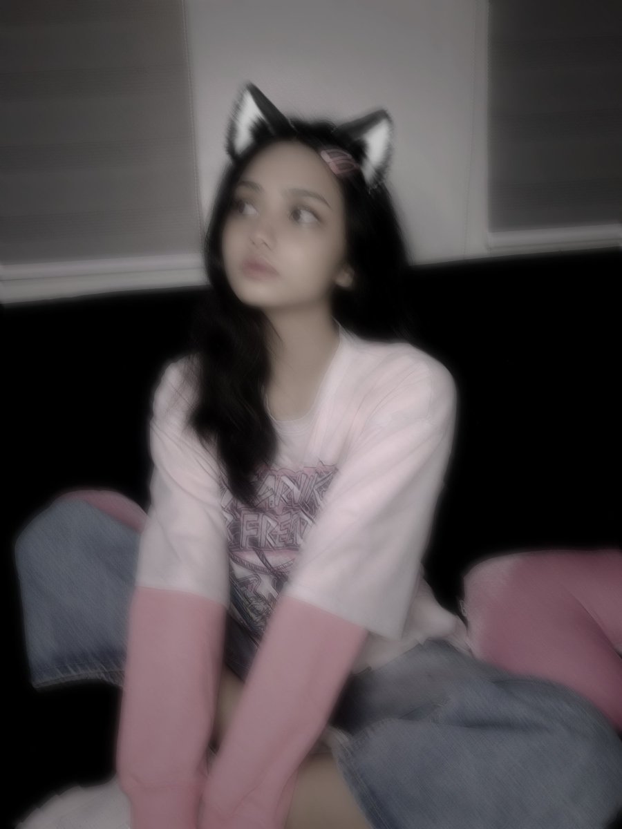 chetabella's tweet photo. My cutie meow meow😻 #traineealexei #SBTalentCamp #alexeiabella https://t.co/KyUSiUH6yF