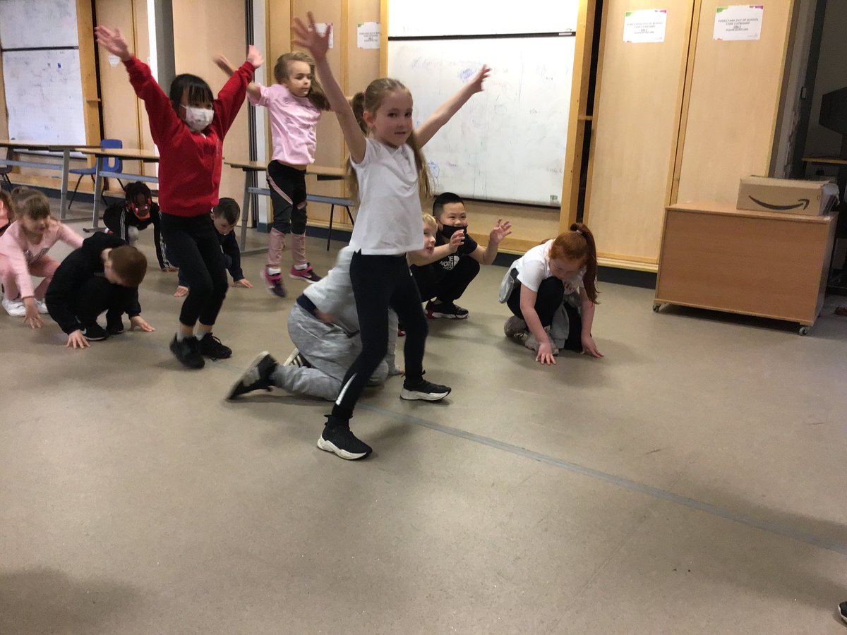 MrsCarson15's tweet photo. Primary 3 enjoying another fantastic dance session today @StTeresasPS #dance #determinedtodance #savetheplanet https://t.co/yh6shxnORB