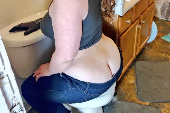 🔧🍑Anyone call for a plumber?🍑🔧  New plumber vid dropping soon https://t.co/2Anng6vaZI https://t.co/i<a href="/tag/buttcrack"class="tags"><span>#buttcrack</span></a>