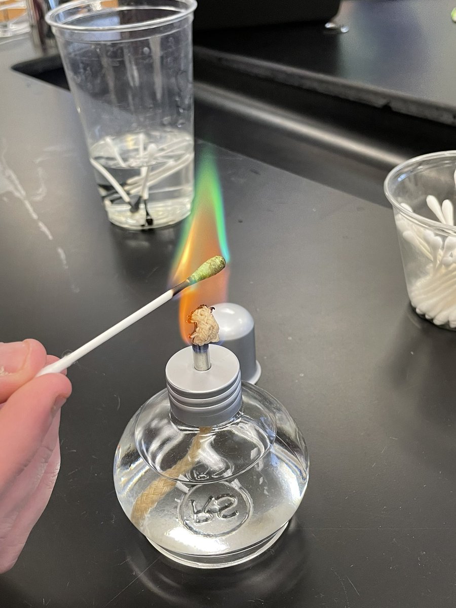 MrsChifulini's tweet photo. Flame Test Lab @OurKnightlyNews @RvilleProud @RvilleSchools https://t.co/mPxI64LPd2