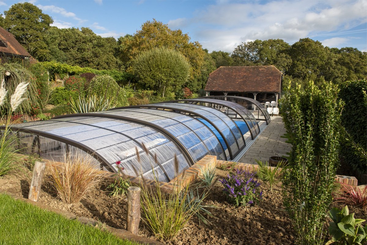 AlukovUK's tweet photo. One of Alukov UK most successful installation in 2021 in West Sussex, TROPEA progress telescopic swimming pool enclosure.
A job very well done 👍😍
https://t.co/XDWqgs540D https://t.co/eWpG35ff9i