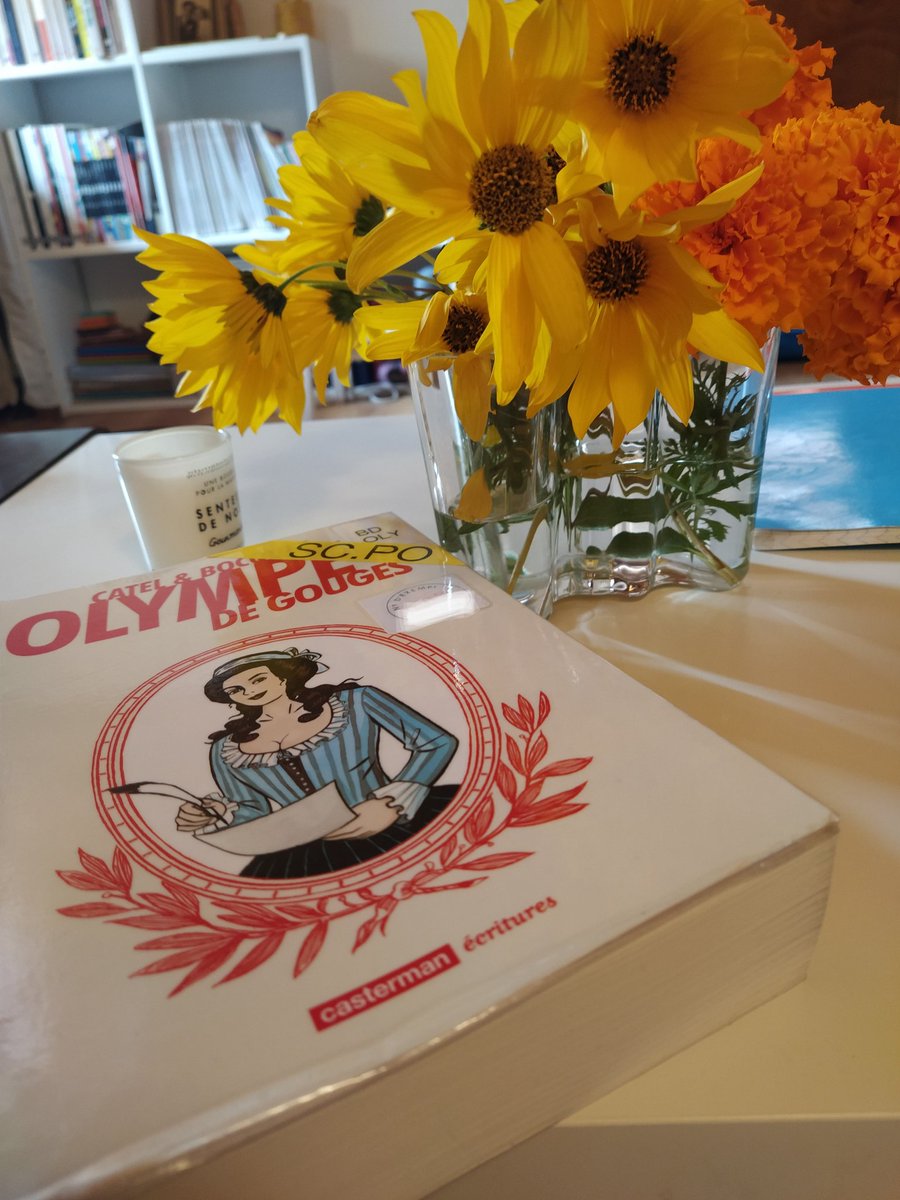 ccglosable's tweet photo. [#BD] On enchaîne avec la foisonnante biographie de son autrice Olympe de Gouges. Catel &amp; Bocquet retracent habilement la vie et les combats de Marie Gouze (1748-1793), écrivaine et militante, considérée comme une des figures précurseurs du féminisme. BD riche et passionnante ! https://t.co/NvwPbKirlw