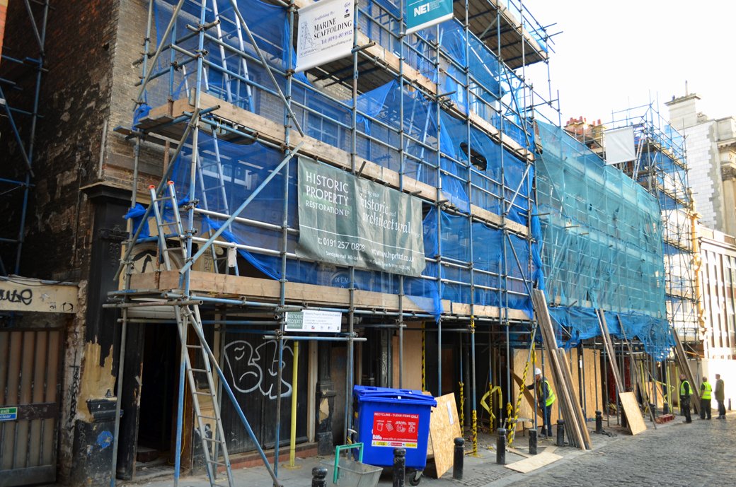 TyneSnapper's tweet photo. #newcastleupontyne Cloth Market - Work progressing on the Cloth Market range from Balmbra's to Koh-I-Noor - photographed 10th November 2021. https://t.co/7NQUQ3R0p7