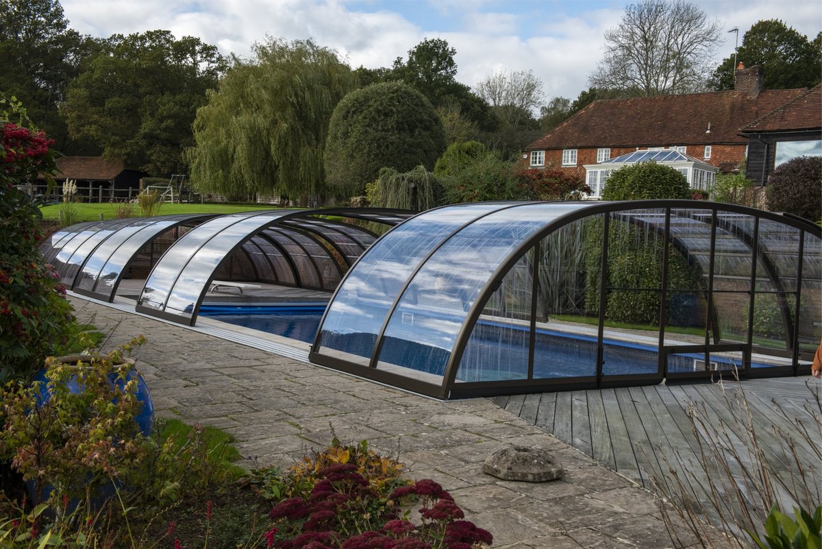 AlukovUK's tweet photo. One of Alukov UK most successful installation in 2021 in West Sussex, TROPEA progress telescopic swimming pool enclosure.
A job very well done 👍😍
https://t.co/XDWqgs540D https://t.co/eWpG35ff9i