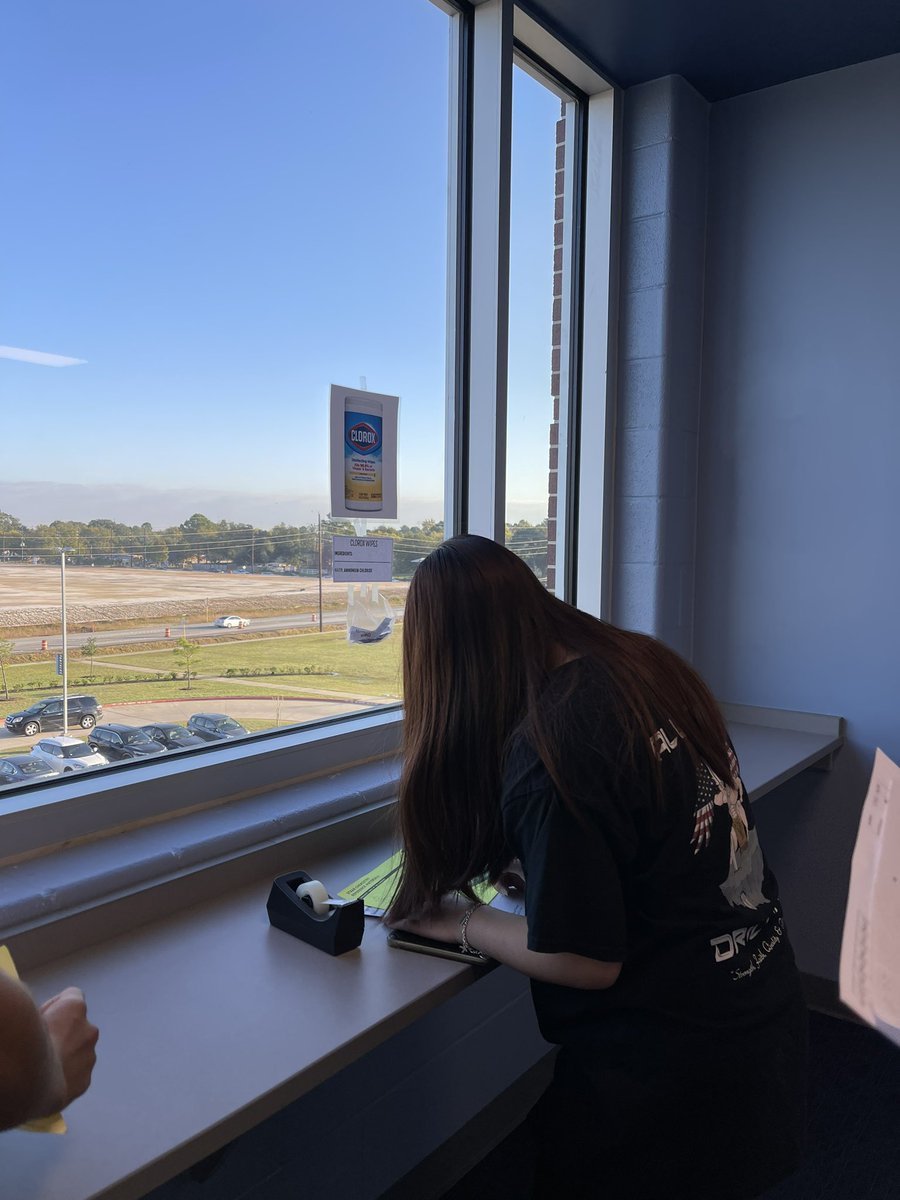 Kim S⌬ares tweet media