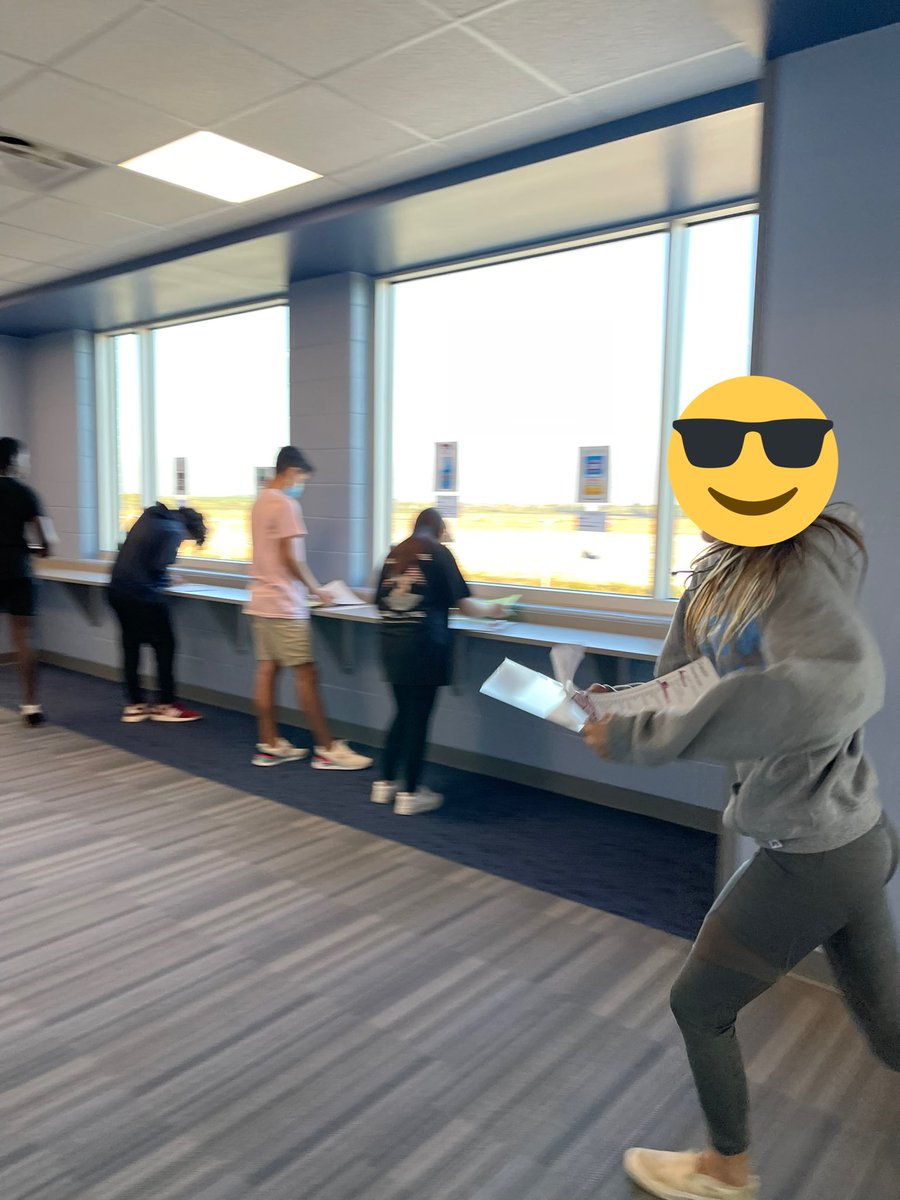 Kim S⌬ares tweet media