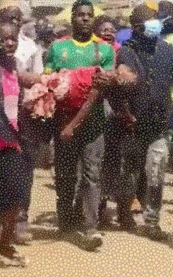 STchaptchet's tweet photo. Encore une #petite #fille tué ce jour a #bamenda en revenant de l’école … aucune sécurité au Cameroun. Nous allons drame après drame c’est dure. #EndAnglophoneCrisis @PR_Paul_BIYA @EmmanuelMacron @Portes_Thomas @avi_blanche https://t.co/XsjM5Y6giF