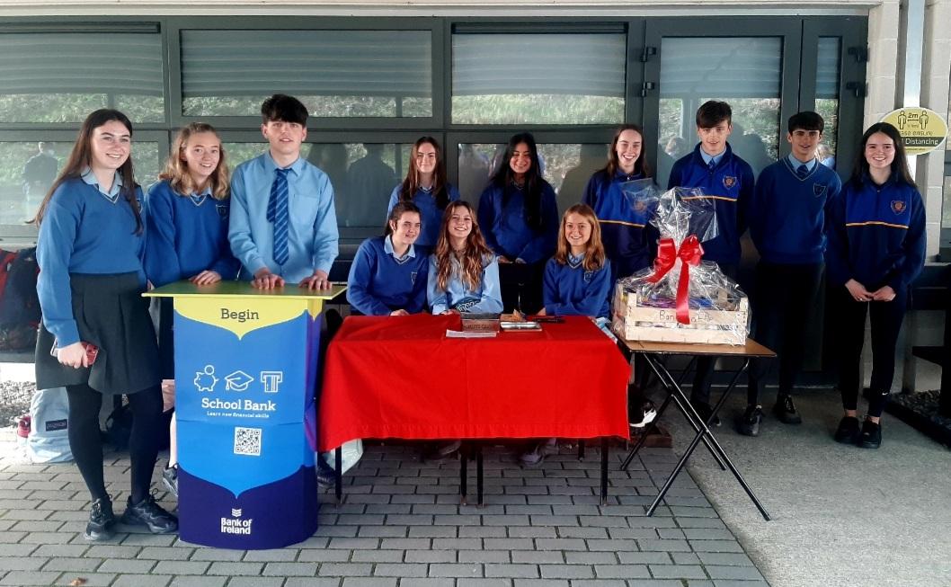 Official opening of the <a href="/bankofireland/">Bank of Ireland</a>  school bank <a href="/KinsaleComSch/">Kinsale Community School</a> today in the atrium! Plenty of incentives &amp; raffle prizes on offer so make sure to stop by and get your new bank account open <a href="/RM_Heffernan/">Rob Heffernan OLY</a> <a href="/Maire_Fleming_/">Máire Fleming</a>