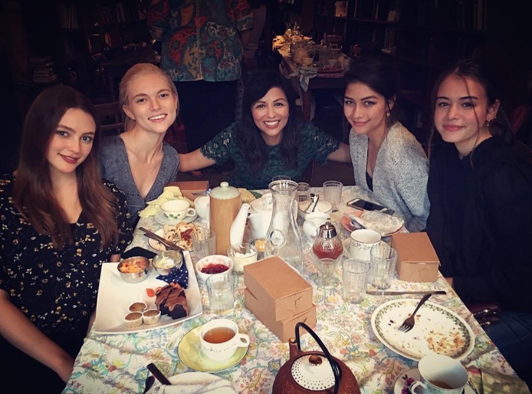 wattstowrite's tweet photo. WITCHES OVER b!tches (female dogs) ๐๐คฃ dedicated to my boo @maggie_b00 x #Hizzie #Posie #Pizzie #Hosie BIG FOUR + #Emma https://t.co/nOpmXtZEZP