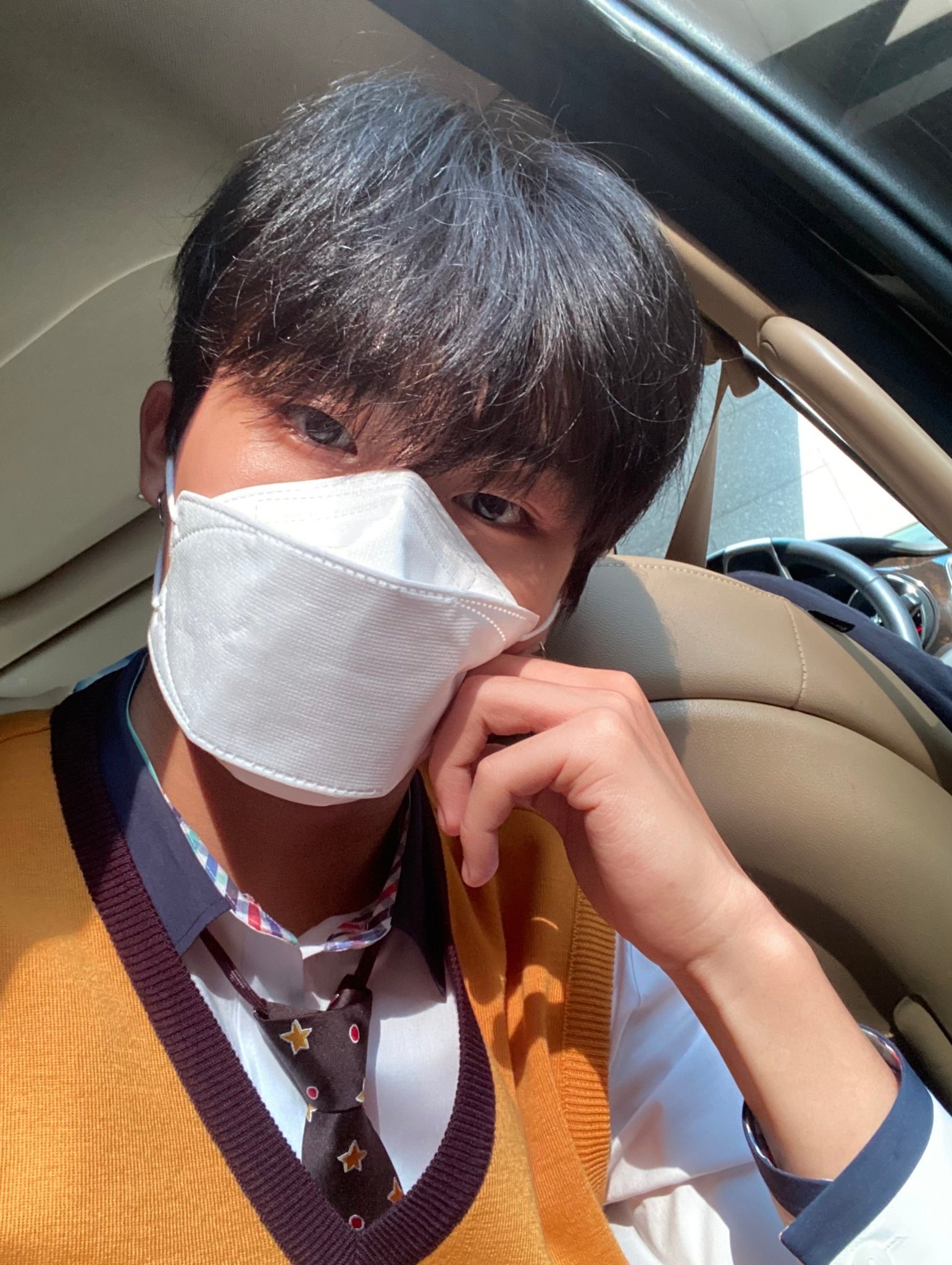 FD_5-F1aMAIW5Du?format=jpg&name=large