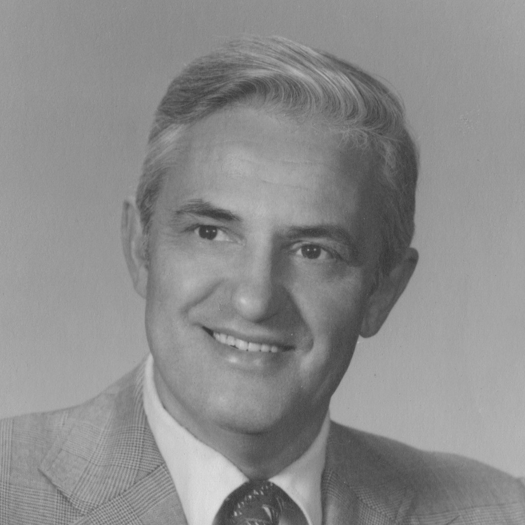 cmcnational's tweet image. Celebrating Associate Composer Robert Fleming on what would have been his 100th birthday 🎈 We look back on his life and honour his legacy. @BerkeleyFlemin1 stresses his father’s resiliency and the significance of a supportive musical community.

cmccanada.org/celebrating-co…