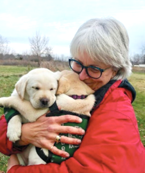 LFCDogGuides's tweet photo. #OnAPawsitiveNote- One of our dedicated fosters and invaluable member of the @greencapes , Linda Kittmer was recently featured in Renaissance Magazine.  https://t.co/7Vd6VGFN1l  

We’re fortunate to have amazing #LFCDogGuides foster families that assist us. Thank you, Linda! https://t.co/nHamoS2f37