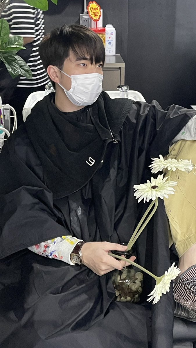 Fahmomotoru's tweet photo. เผล่อยังหล่อเลยกั้บ 🤏
#toru_takizawa https://t.co/px9yw8k6ov