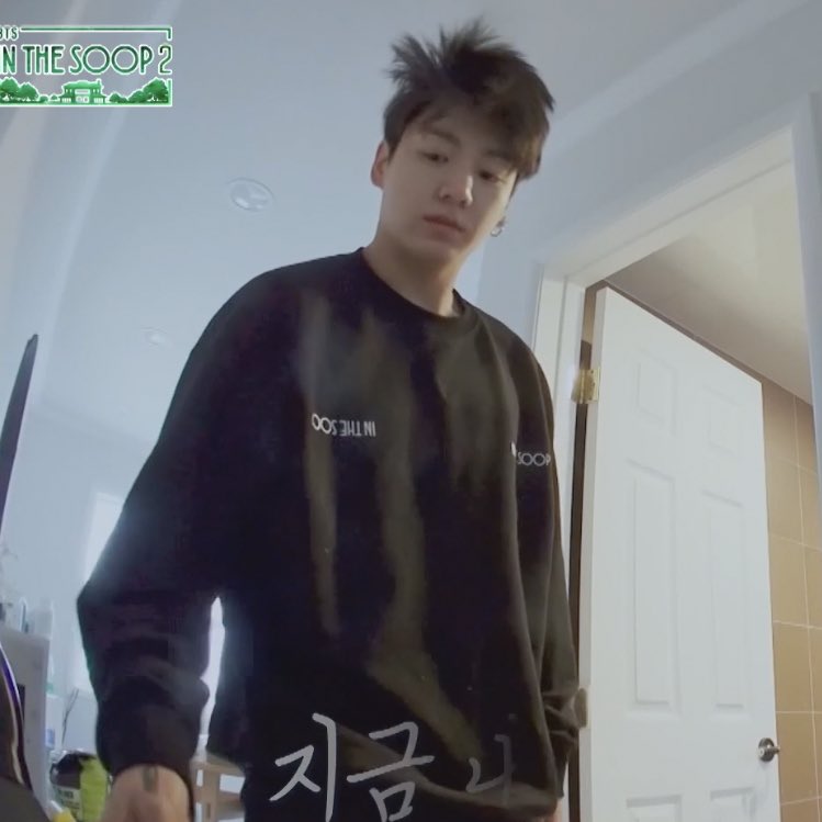 dreamjeons's tweet photo. JUNGKOOK'S BED HAIR– https://t.co/gLhqvfuChy