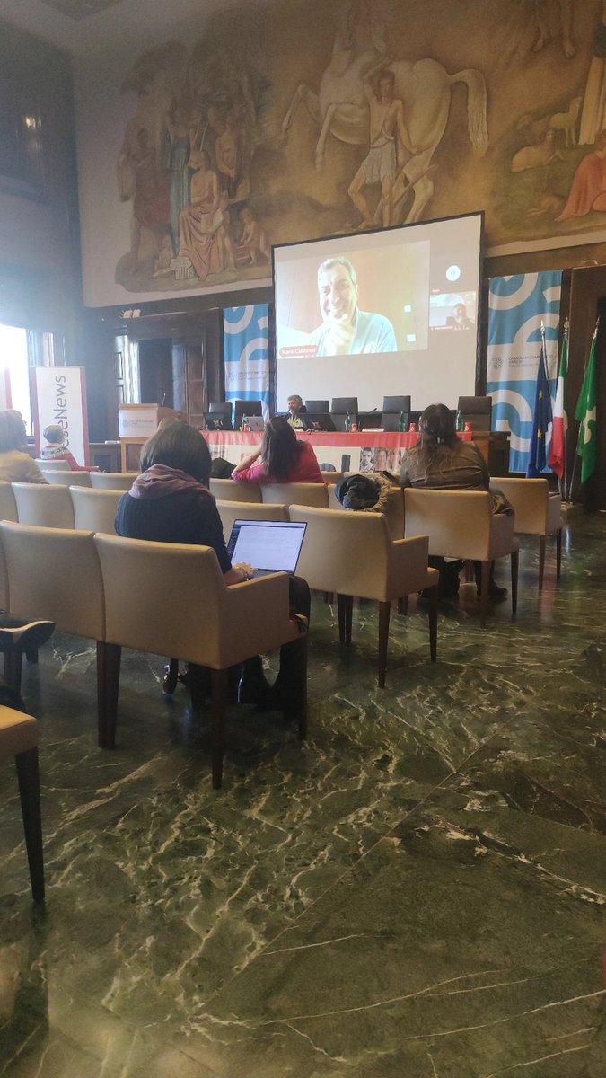 elisabroggi's tweet photo. "Quando un contenuto ha forza, cammina e diventa anche altro: podcast, libri, film, serie"
@mariocalabresi
#glocal21 https://t.co/sadBpCaT1n