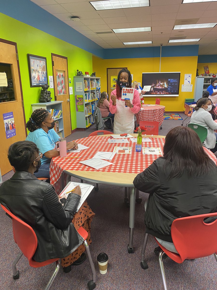 karprice's tweet photo. The teacher leaders at MLK are facilitating a Number Talks Math Strategies Tasting.  #ItsAGreatDayAtMLK #mcsdcentral #leadersgrowleaders https://t.co/o1sM2eWUcc