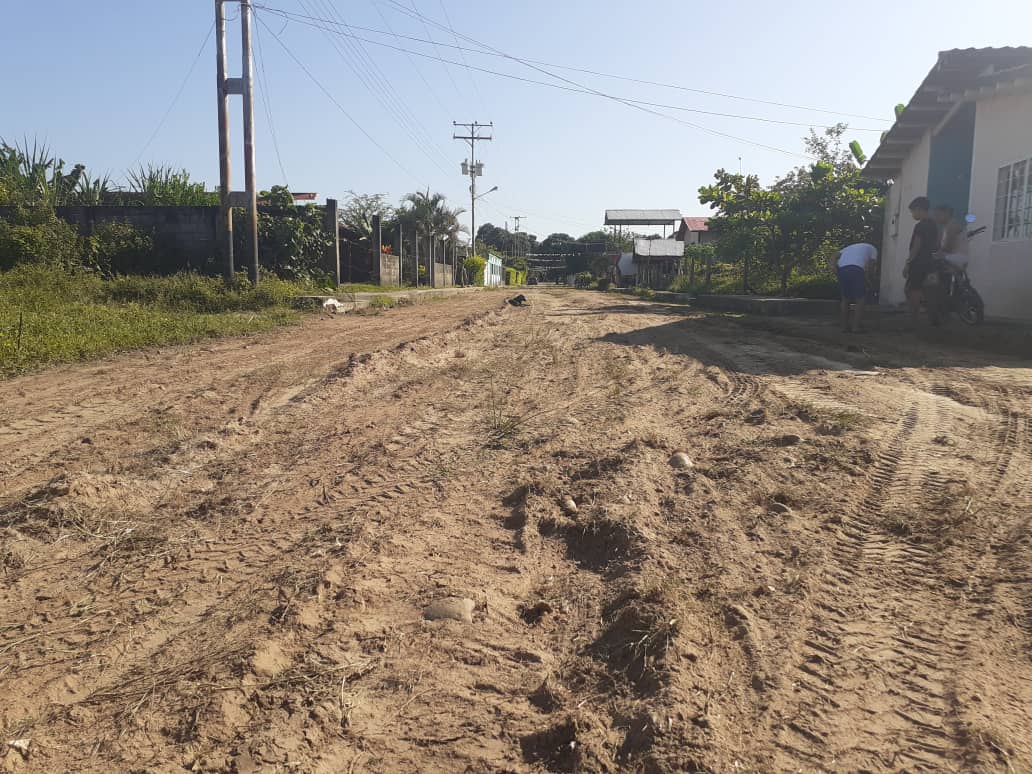 AlcaldiRGElorza's tweet photo. El Gobierno Municipal de Rómulo Gallegos encabezado por el Alcalde @SolfredissPSUV continúan los trabajos de patroleos en diferentes sectores de la población de Elorza, ayer le correspondió al sector 19 de Marzo y hoy en horas de la tarde sigue en Valle verde. https://t.co/JBnamusQSL