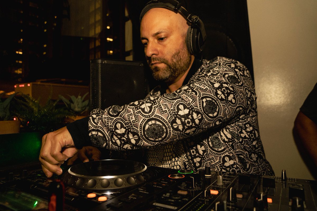 Casita beats at Pattern Bar with <a href="/Madhousedjsla/">MadHouse Promotions Co.</a> 
📸 @highabovee