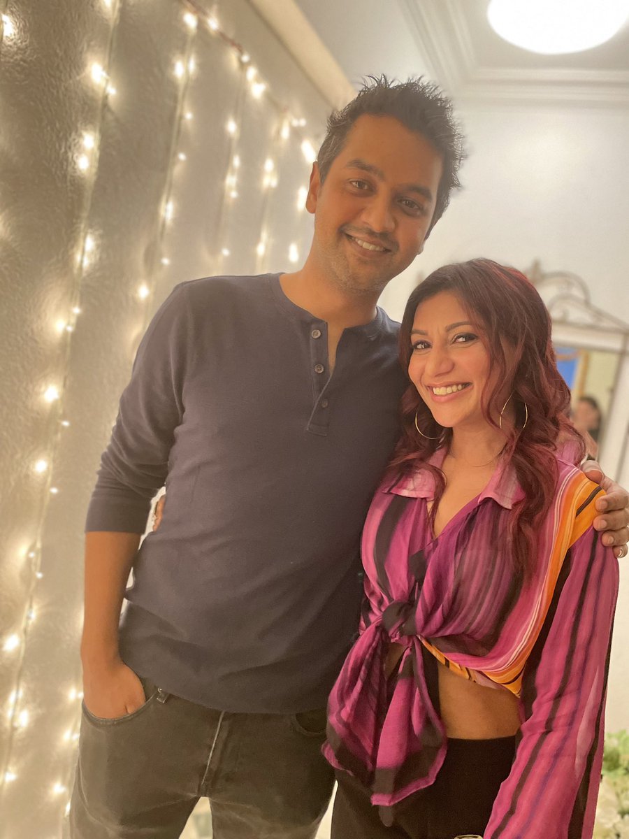maliniagarwal's tweet photo. Visited #RameeguestlineJuhu last night to experience #hoshena3D 🤍An immersive dining experience perfect for kids. Quite a fun way to have dinner! #BanquetOfHoshena #ImmersiveDiningExperience #FineDining #DinnerandaShow https://t.co/aFCcbbiicN